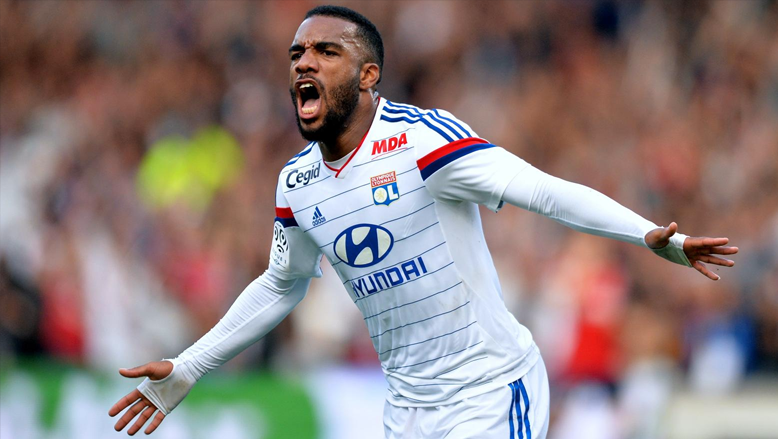 United target refusing to commit his future to Ligue 1