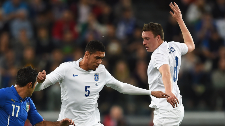 Defender set to extend Old Trafford stay