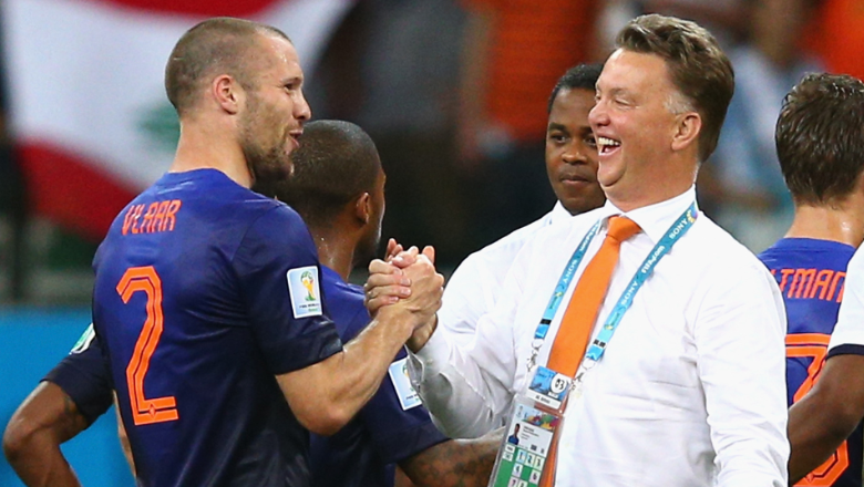 Vlaar fuels United rumours in Dutch interview