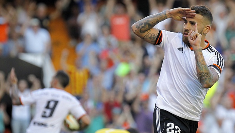 Otamendi in United talks