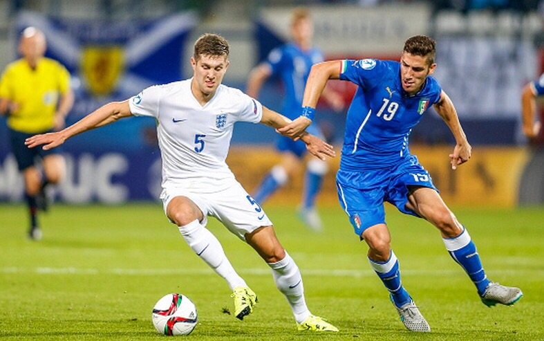 Everton defender a ‘Stones’ throw away from Old Trafford?
