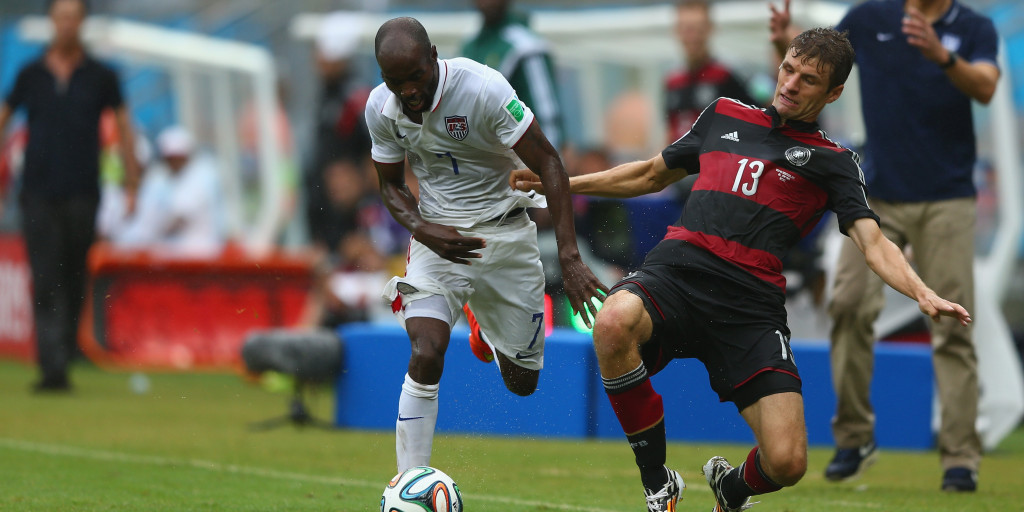 USA players during a World Cup match, used for Tyler Adams and Manchester United transfer analysis