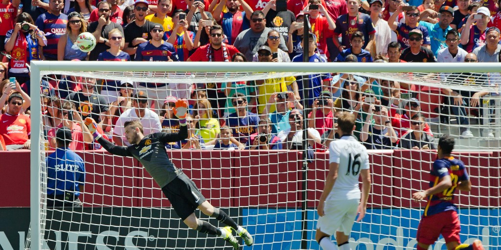 DEBATE: What should United do if de Gea leaves?