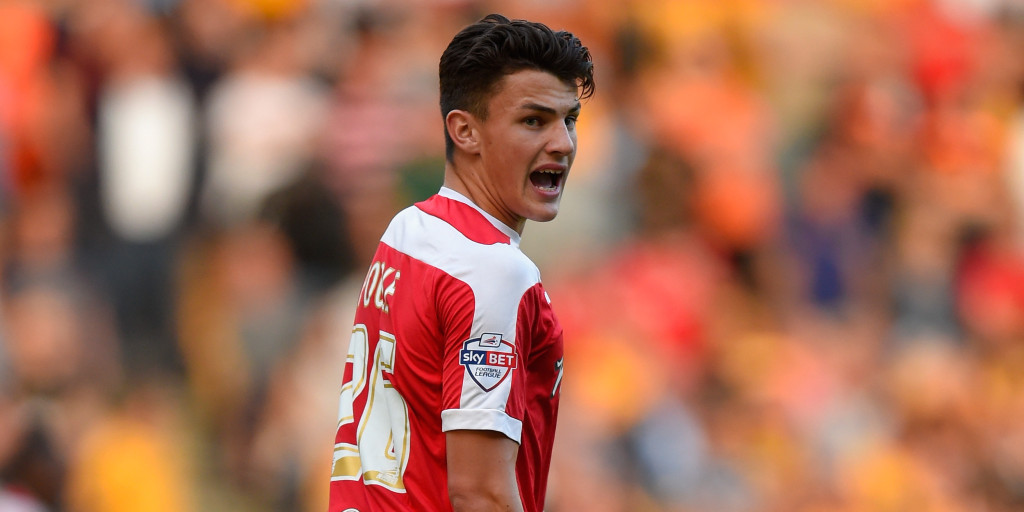 United add defender to youth ranks