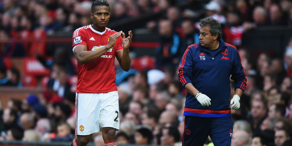 Man United winger picks up foot injury