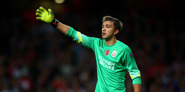 United once again linked with Uruguayan keeper