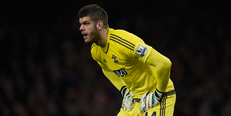United eyeing Southampton keeper Forster