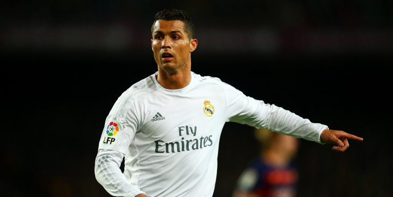 United must pay £48 million to sign Ronaldo