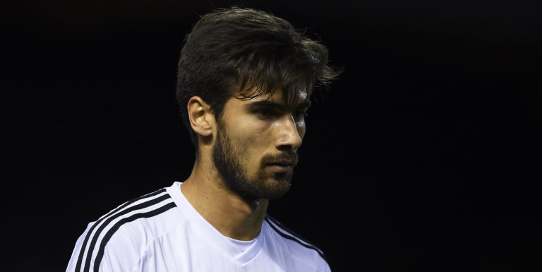 Juventus pull ahead in race for Andre Gomes