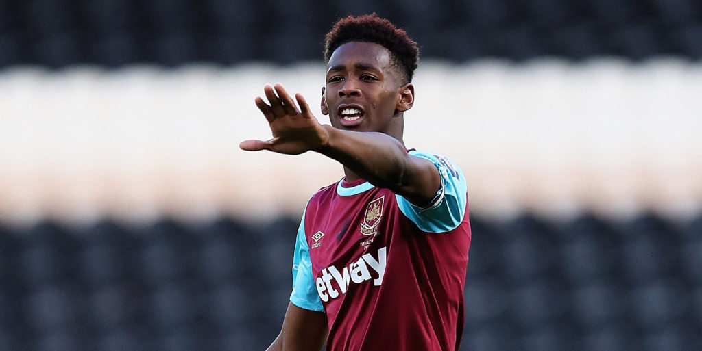United on alert as West Ham youngster stalls on new deal