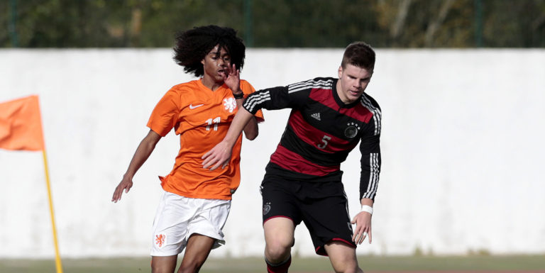 Dutch youngster confirms United transfer