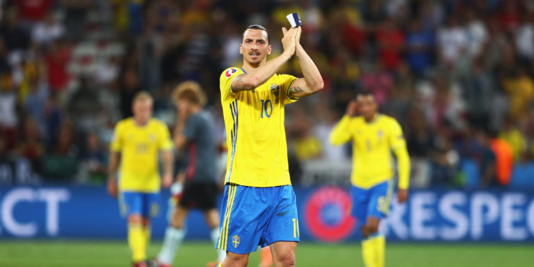 Zlatan confirms United move