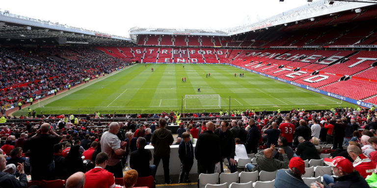 Swansea sign United youngster