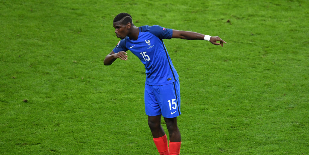 United to make opening move for Pogba