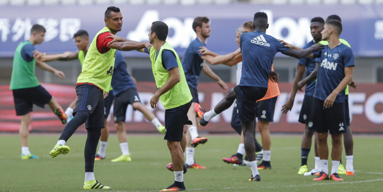Live Blog: Manchester United vs Borussia Dortmund