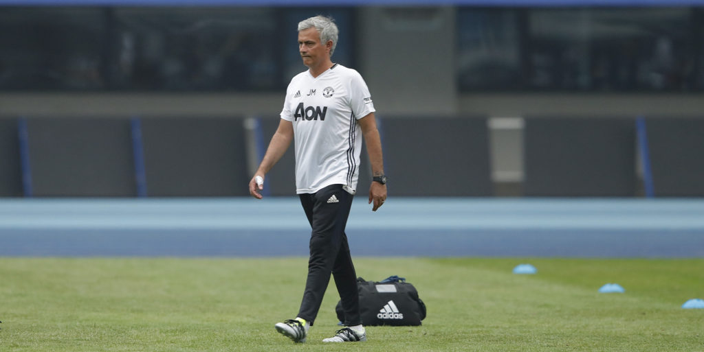 United looking at defensive reinforcements