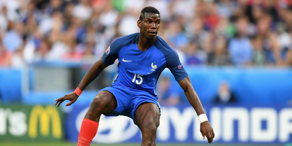 Pogba set for Manchester United medical