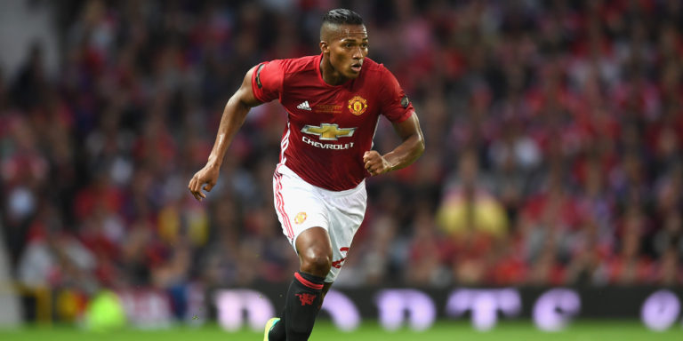 Galatasaray keen on cut-price deal for Antonio Valencia