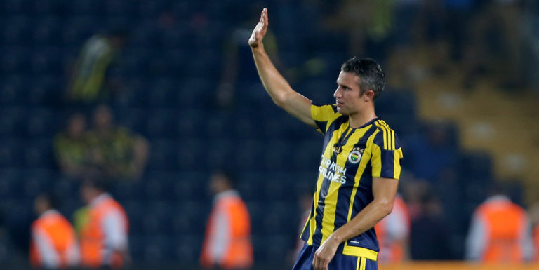 Fenerbahce forced to make emergency landing