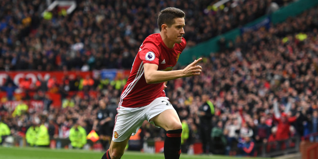 Herrera to be offered new deal at Old Trafford
