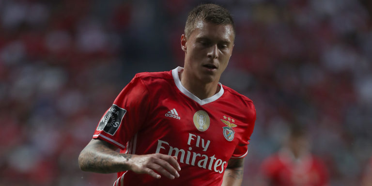 Who is Victor Lindelof?