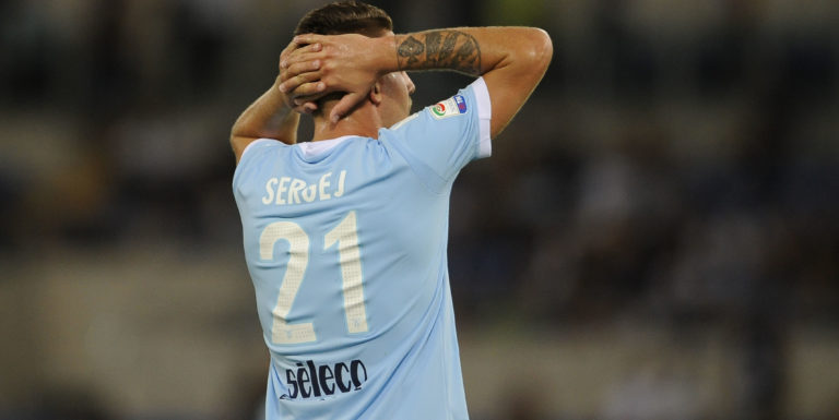 United fighting to sign young Lazio midfielder
