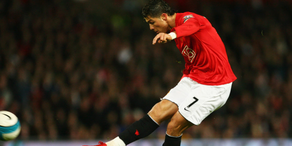 Van der Sar reveals Ronaldo practiced free-kicks with him