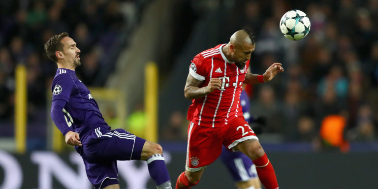Arturo Vidal not thinking about transfer to Man United