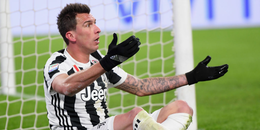 Juventus have offered Mario Mandzukic to Manchester United