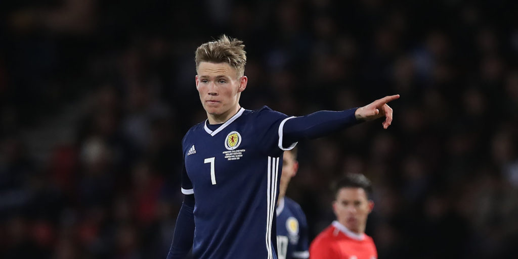 Celtic eyeing move for Manchester United midfielder