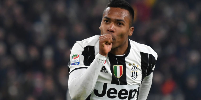 Alex Sandro agrees terms to join United