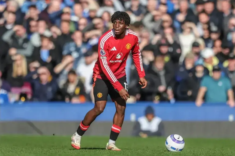 Patrick Dorgu makes Manchester United position demand after another mixed-role start