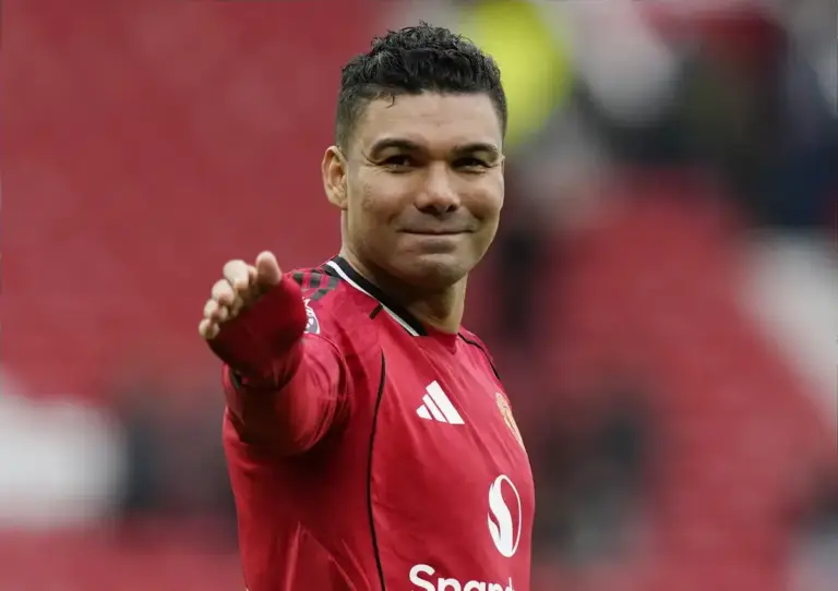 Manchester United in ‘advanced talks’ for Newcastle star Casemiro ‘recommended’