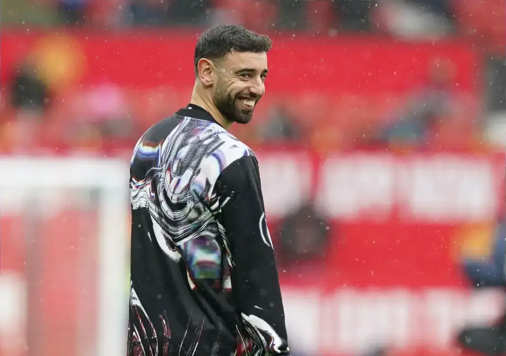 Manchester United 3-1 Aston Villa: Man City star hails ‘unbelievable’ Bruno Fernandes