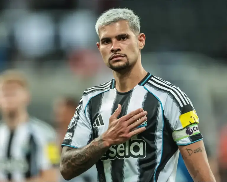 Manchester United: Fabrizio Romano Confirms Guimaraes Agent Talks