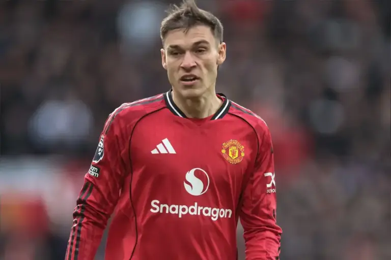 Manchester United News Today: Zirkzee and Ugarte set to leave