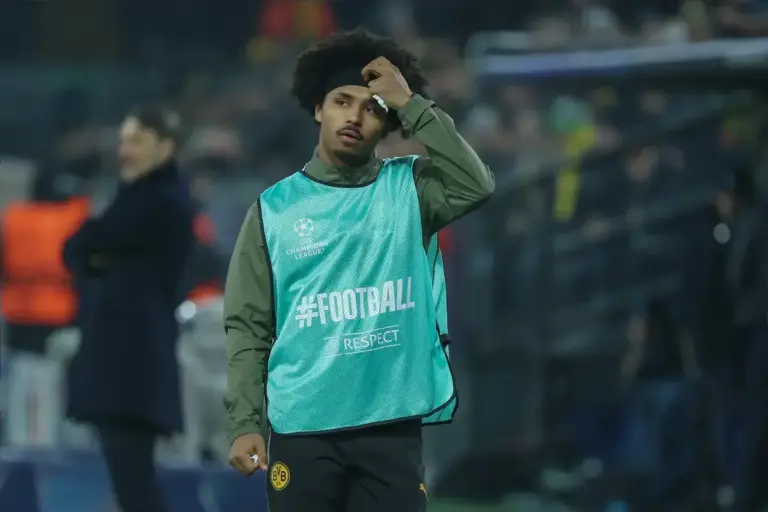 Manchester United ready ‘official package’ to sign ‘world class’ forward