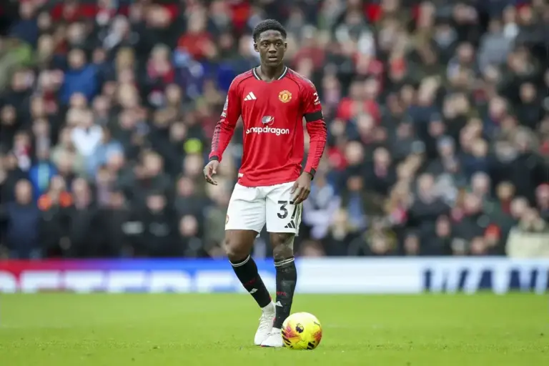 Fabrizio Romano Gives Massive Update on Man Utd’s Mainoo and Maguire ‘Mission’