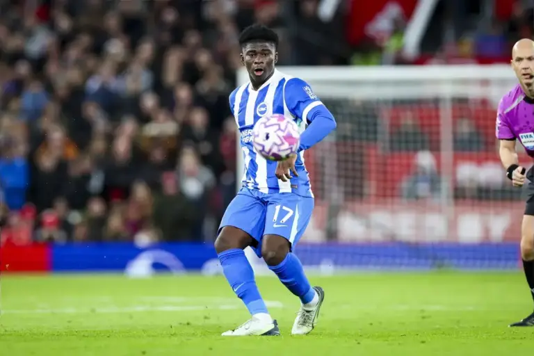 Fabrizio Romano has just given biggest hint over first Manchester United midfield signing