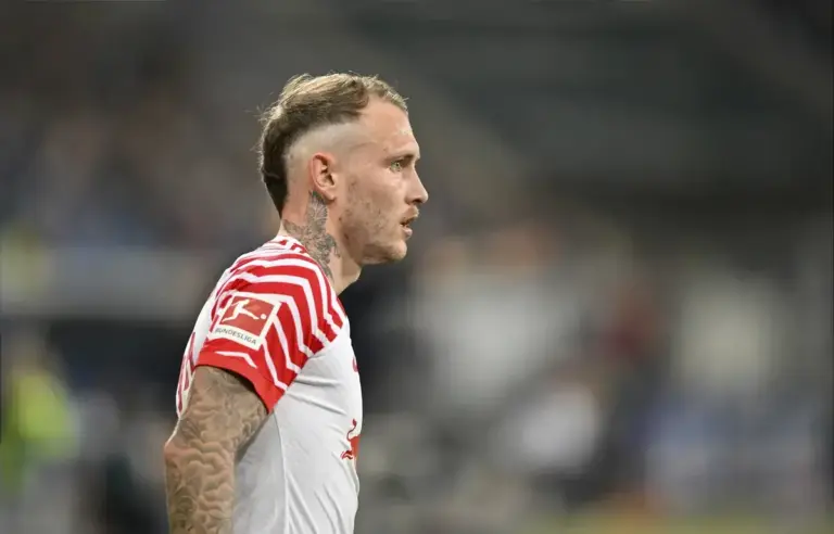Man Utd eye £30m star who has given green light to Old Trafford move