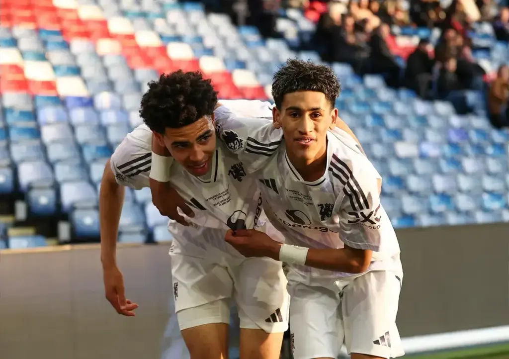 Man Utd Fans Hail ‘Carrington Baller’ Despite Losing PL Cup Final to Crystal Palace