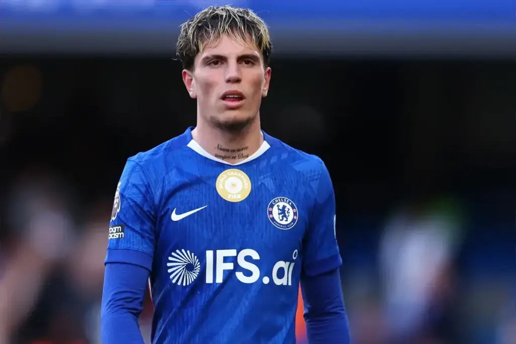 Manchester United Fans SHOULDN’T Take Pleasure in Garnacho’s Chelsea Downfall