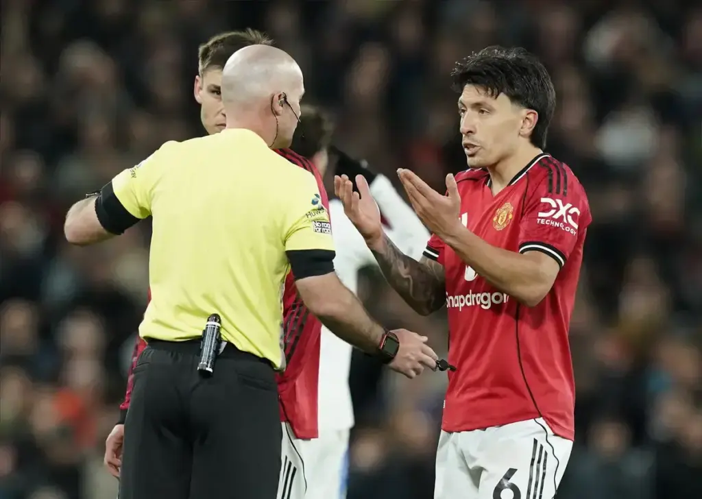 Manchester United consider appealing Lisandro Martinez red card in Leeds loss