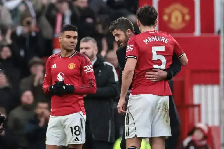 3 Manchester United stars who Carrick will be leaning on vs Brentford