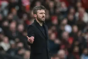 Man Utd given early warning as Carrick’s side lose to Wrexham