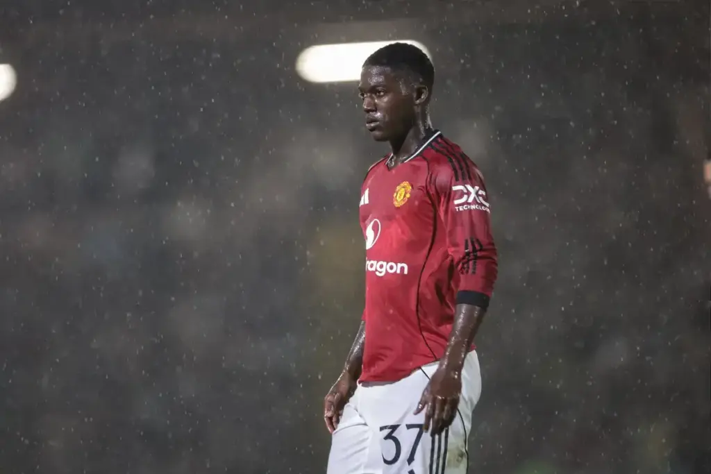 Michael Carrick delivers positive Kobbie Mainoo update after World Cup frustration