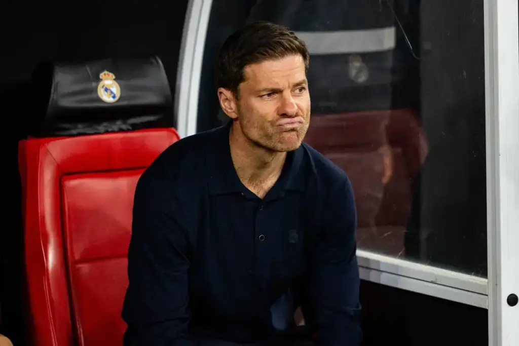 Man Utd fans can only laugh as bitter rivals miss out on Xabi Alonso