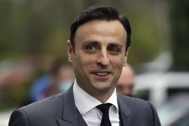 Manchester United vs Liverpool: Dimitar Berbatov on ‘Unbelievable’ Carrick Achievement