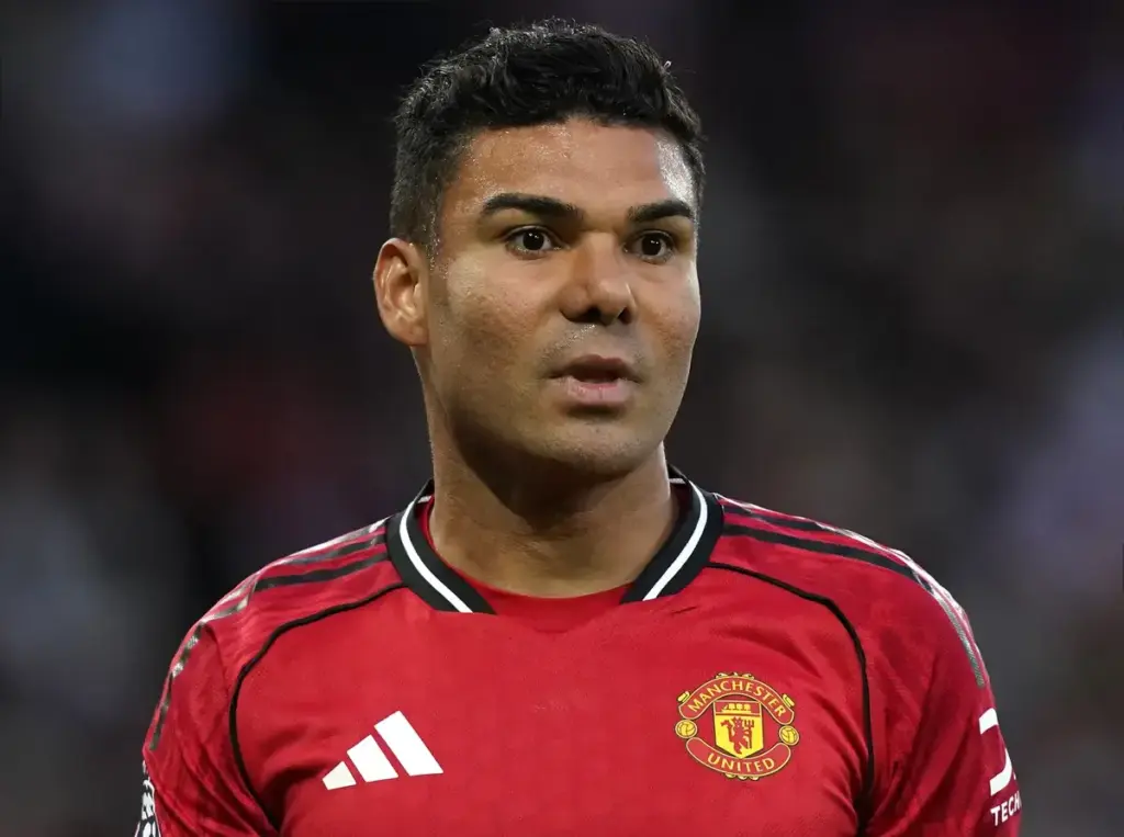 Man Utd dealt huge blow as Liverpool ‘in talks’ with potential Casemiro replacement