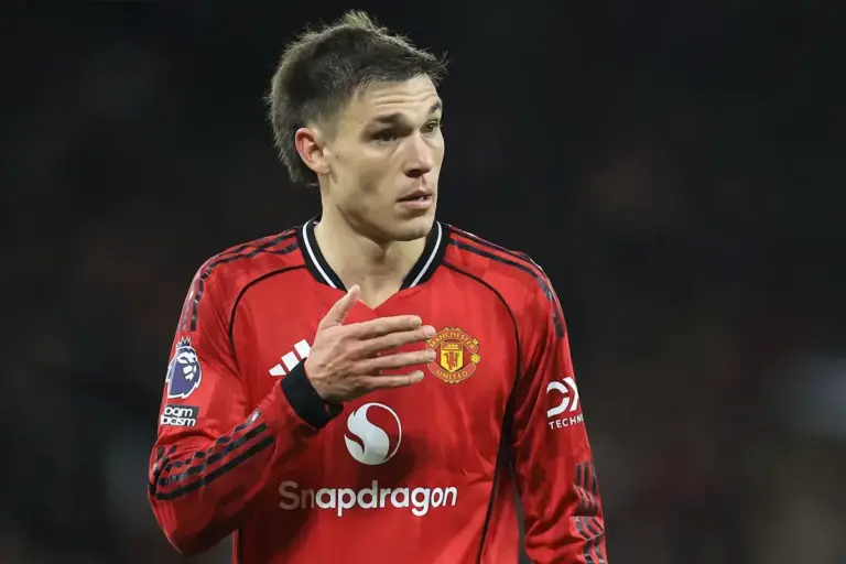 Manuel Ugarte Injury Gives Manchester United A Mateus Fernandes Transfer Test